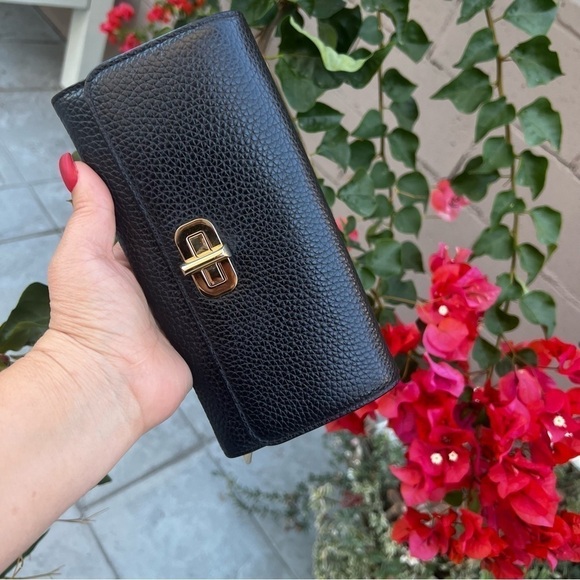 Michael Kors Sullivan Black Bifold Wallet - Picture 4 of 11